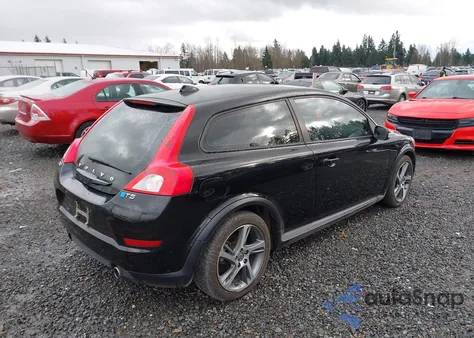 2013 Volvo C30 T5/T5 Platinum/T5 Premier/T5 Premier Plus/T5 R-Design/T5 R-Design Platinum/T5 R-Design Premier z USA, uszkodzony, nr VIN YV1672MK6D2302023